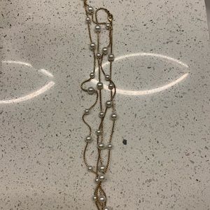 Necklace gold with pearls
